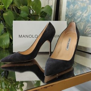 Elegant charcoal grey BB pump